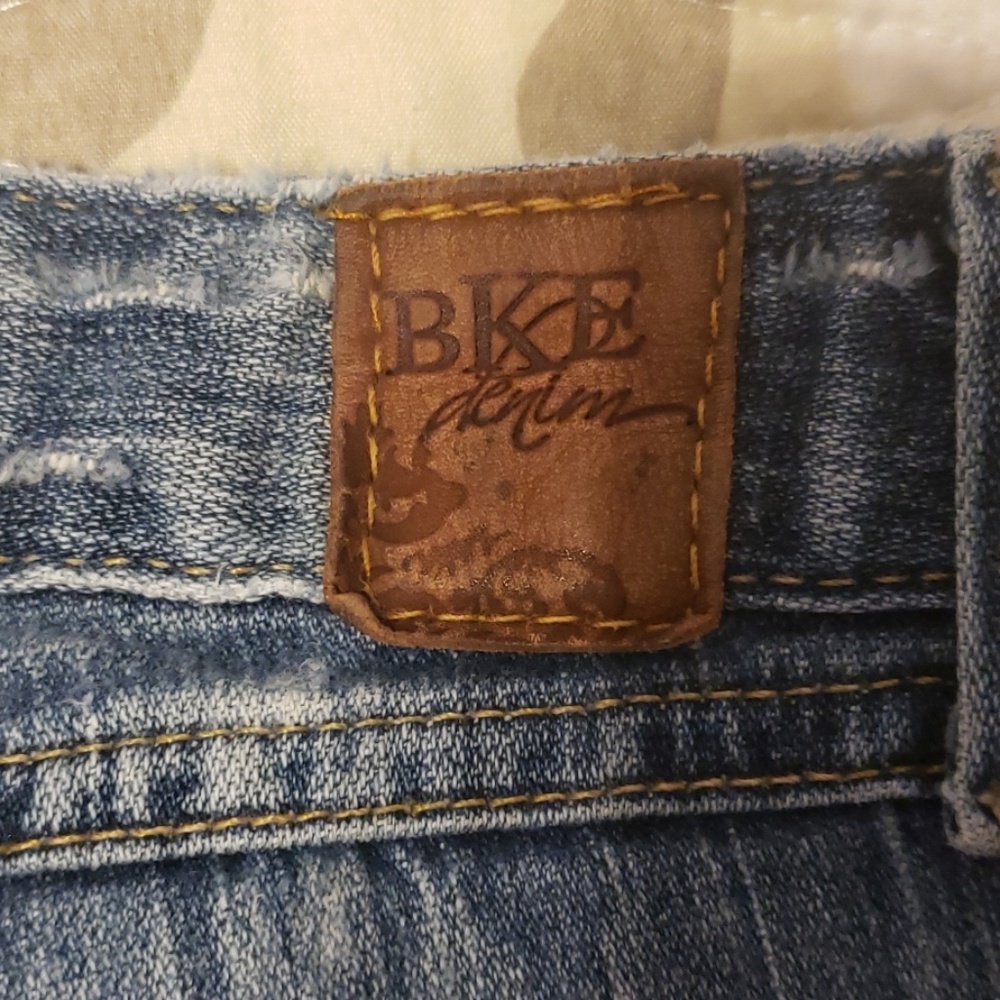 Bke Capris - image 2